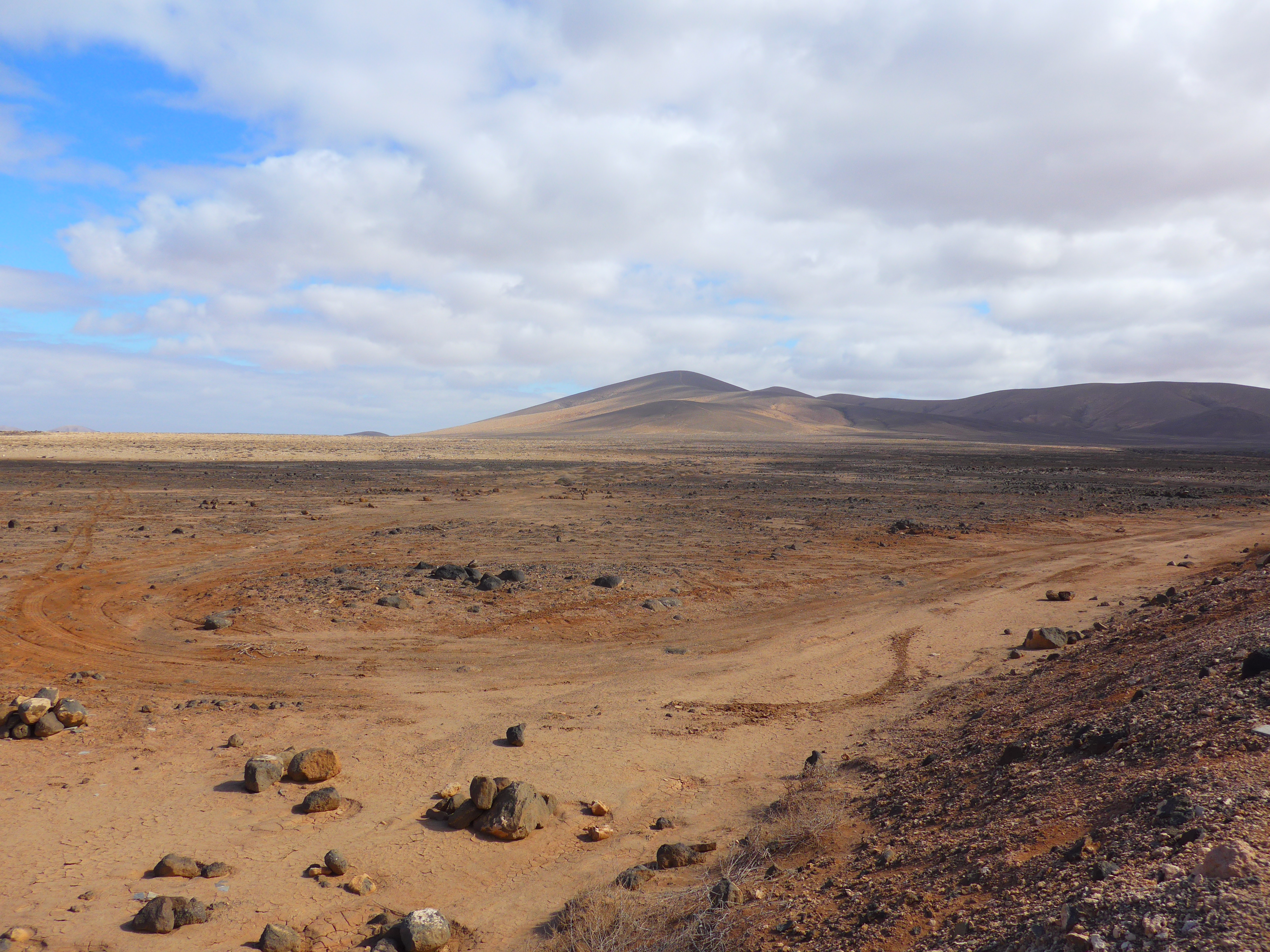 Desert image for Captives